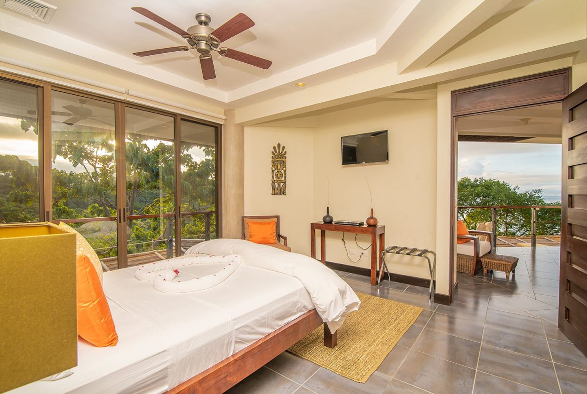 10 BEDROOM LUXURY HOME IN MANUEL ANTONIO