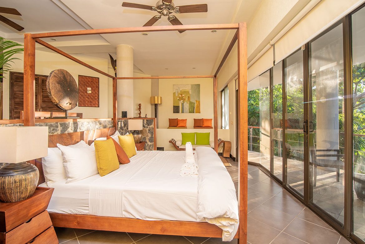 10 BEDROOM LUXURY HOME IN MANUEL ANTONIO