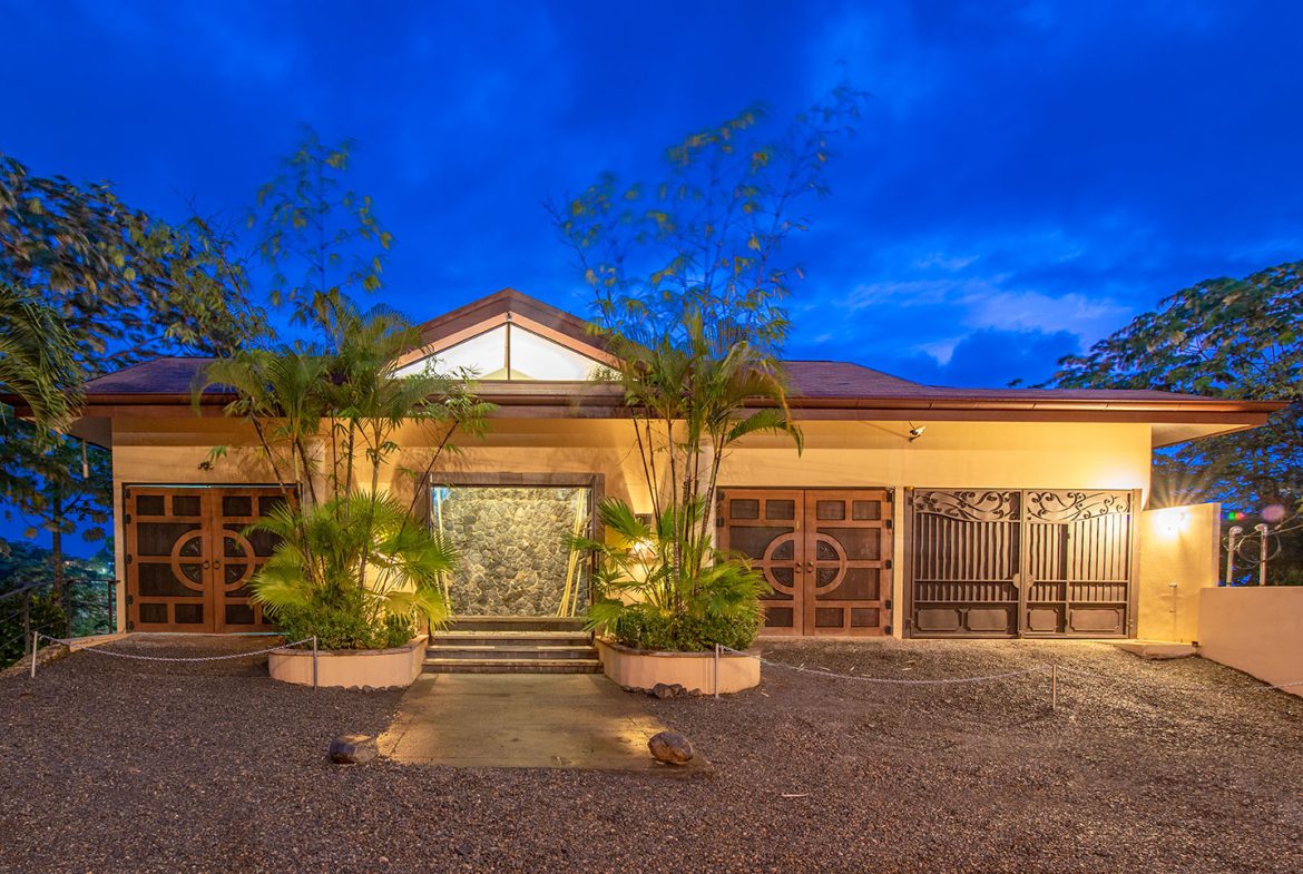 10 BEDROOM LUXURY HOME IN MANUEL ANTONIO, Uvita, Costa Rica — photo 4