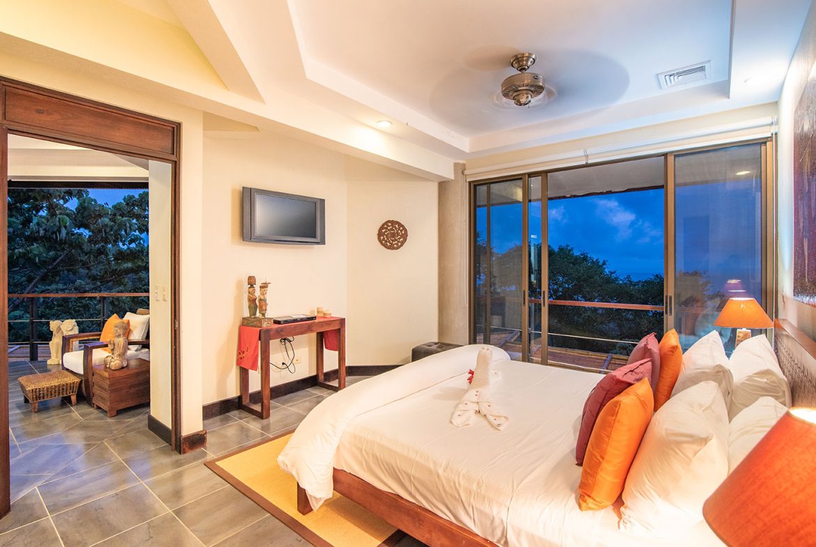 10 BEDROOM LUXURY HOME IN MANUEL ANTONIO