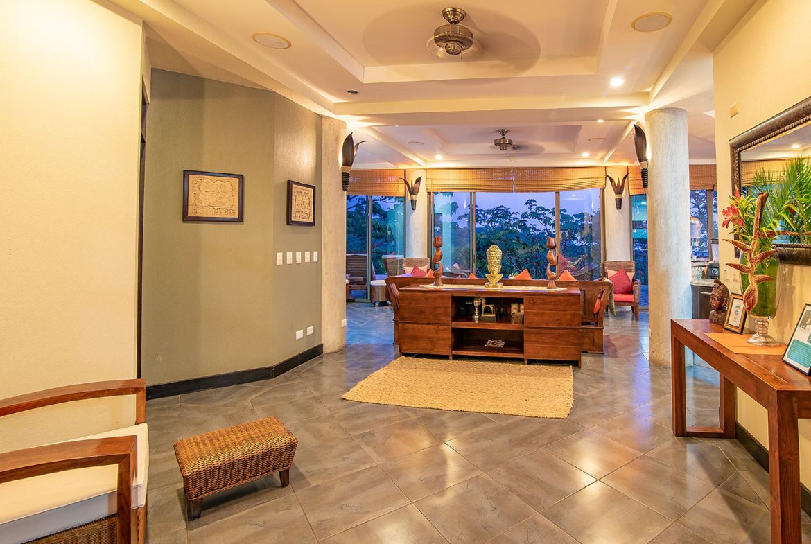 10 BEDROOM LUXURY HOME IN MANUEL ANTONIO