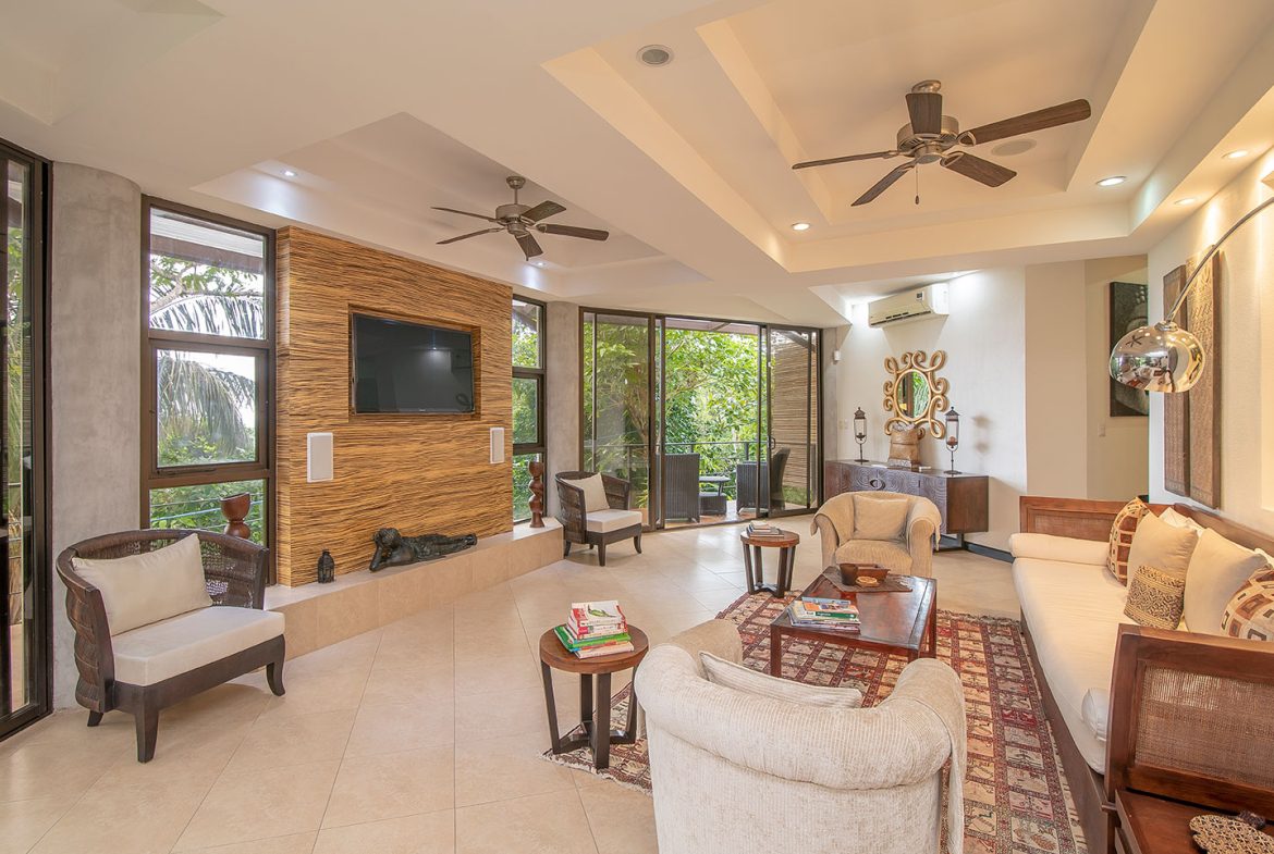 10 BEDROOM LUXURY HOME IN MANUEL ANTONIO