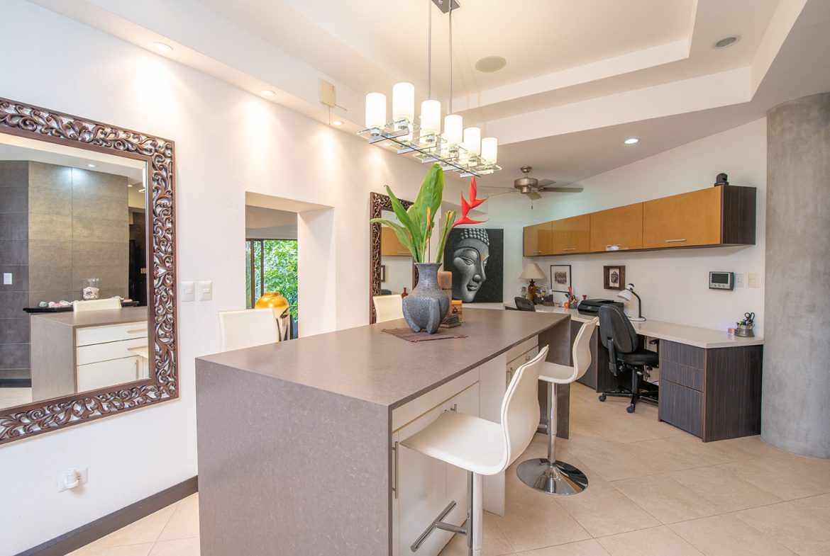 10 BEDROOM LUXURY HOME IN MANUEL ANTONIO