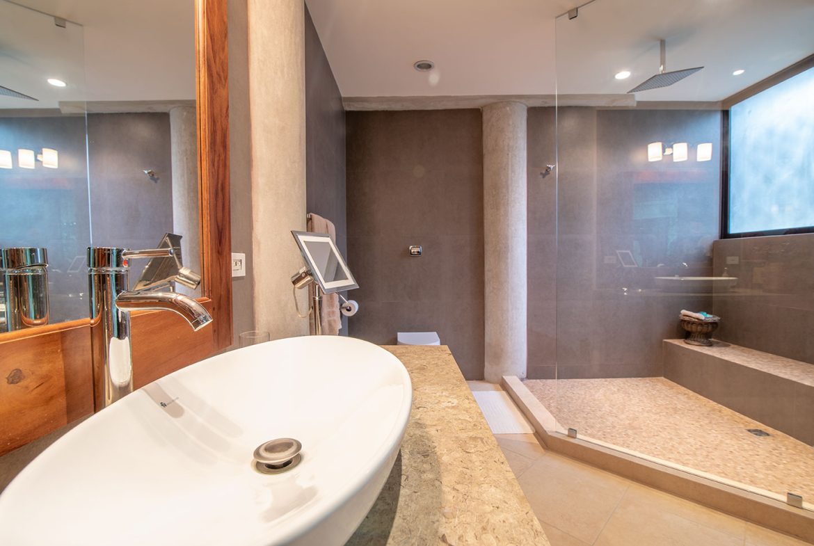 10 BEDROOM LUXURY HOME IN MANUEL ANTONIO