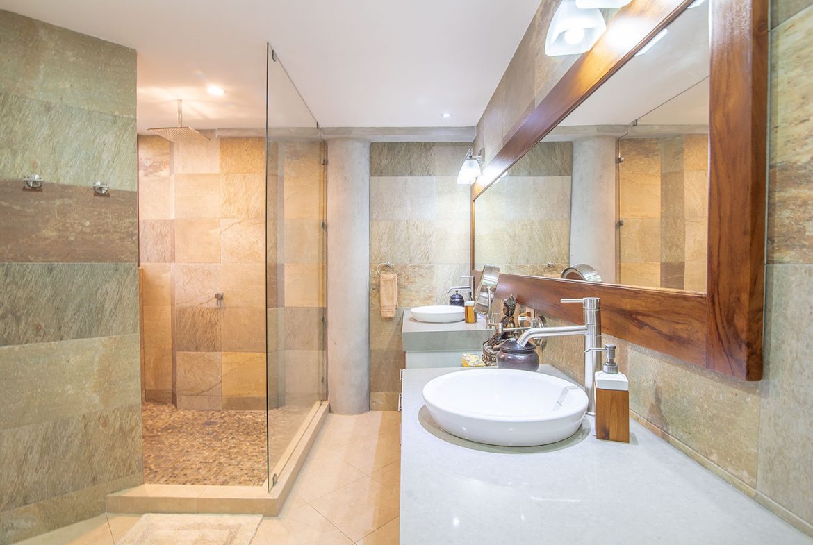 10 BEDROOM LUXURY HOME IN MANUEL ANTONIO