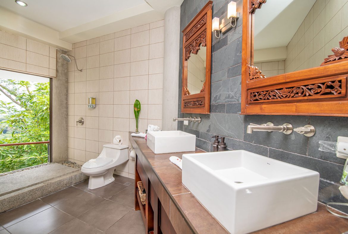 10 BEDROOM LUXURY HOME IN MANUEL ANTONIO