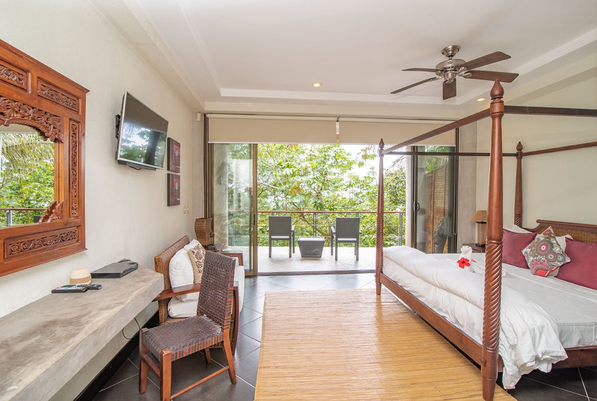 10 BEDROOM LUXURY HOME IN MANUEL ANTONIO
