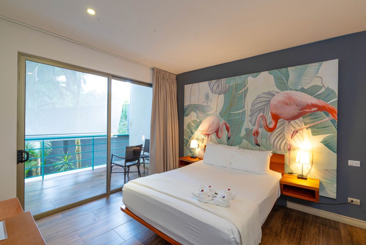 TWENTY-TWO ROOM HOTEL PROPERTY, IN MANUEL ANTONIO – 0.42 ACRES