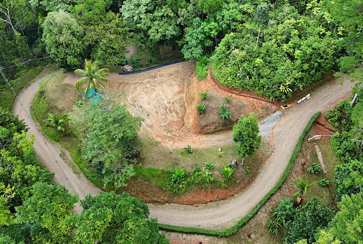 UVITA LAND WITH MULTIPLE BUILDING PADS – 25 ACRES