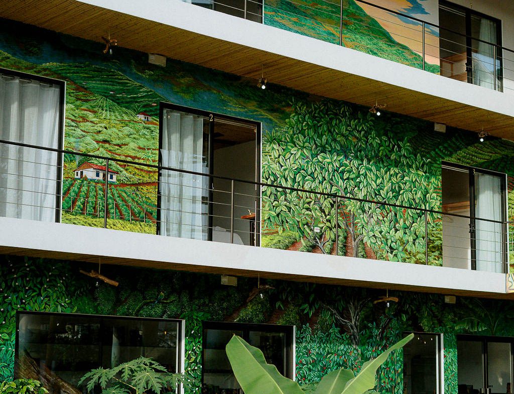 THIRTEEN-ROOM HOTEL PROPERTY, IN QUEPOS – 0.1 ACRES