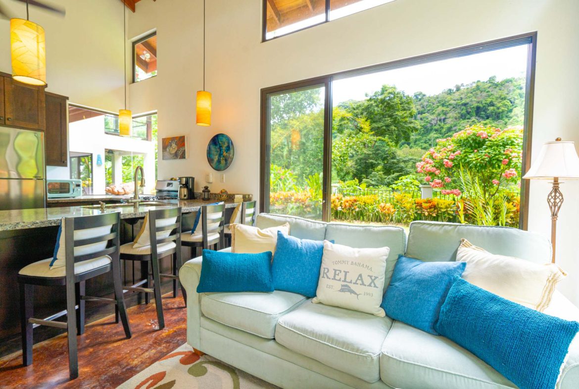 PROPERTY WITH 2 BEDROOM HOUSE AND A GUEST HOUSE, IN PLATANILLO – 3.35 ACRES