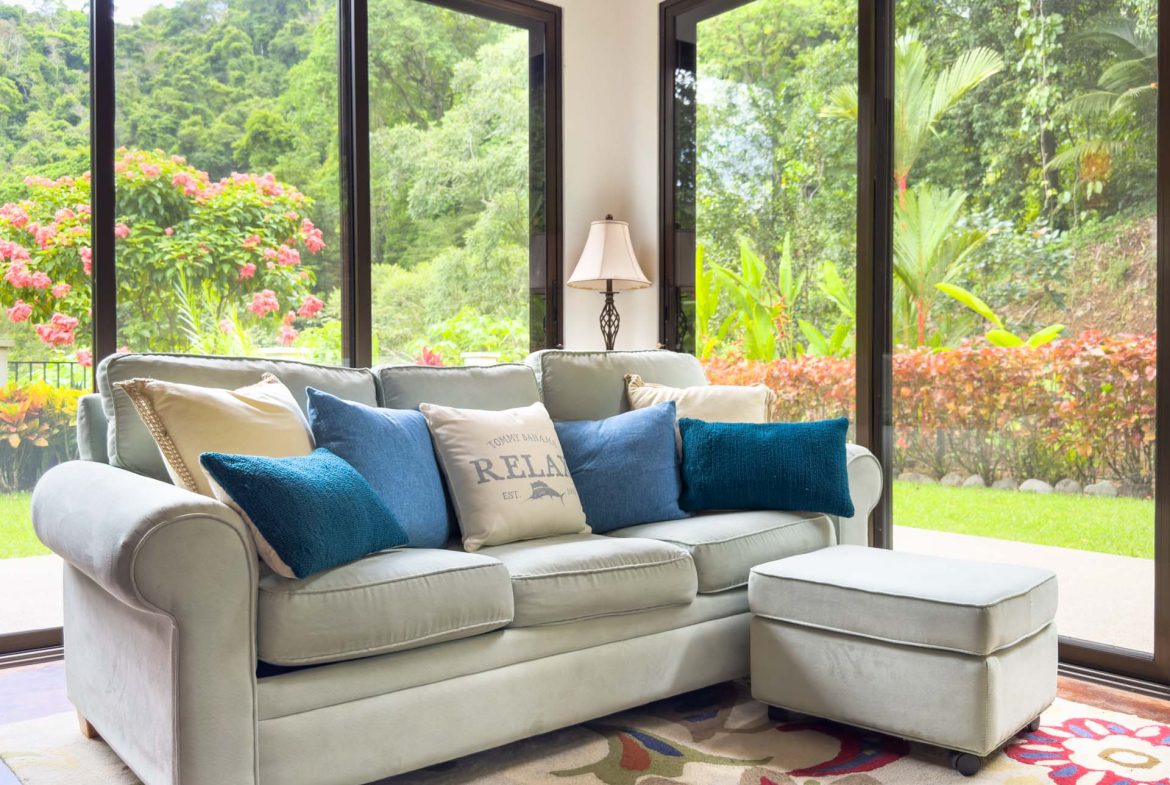 PROPERTY WITH 2 BEDROOM HOUSE AND A GUEST HOUSE, IN PLATANILLO – 3.35 ACRES