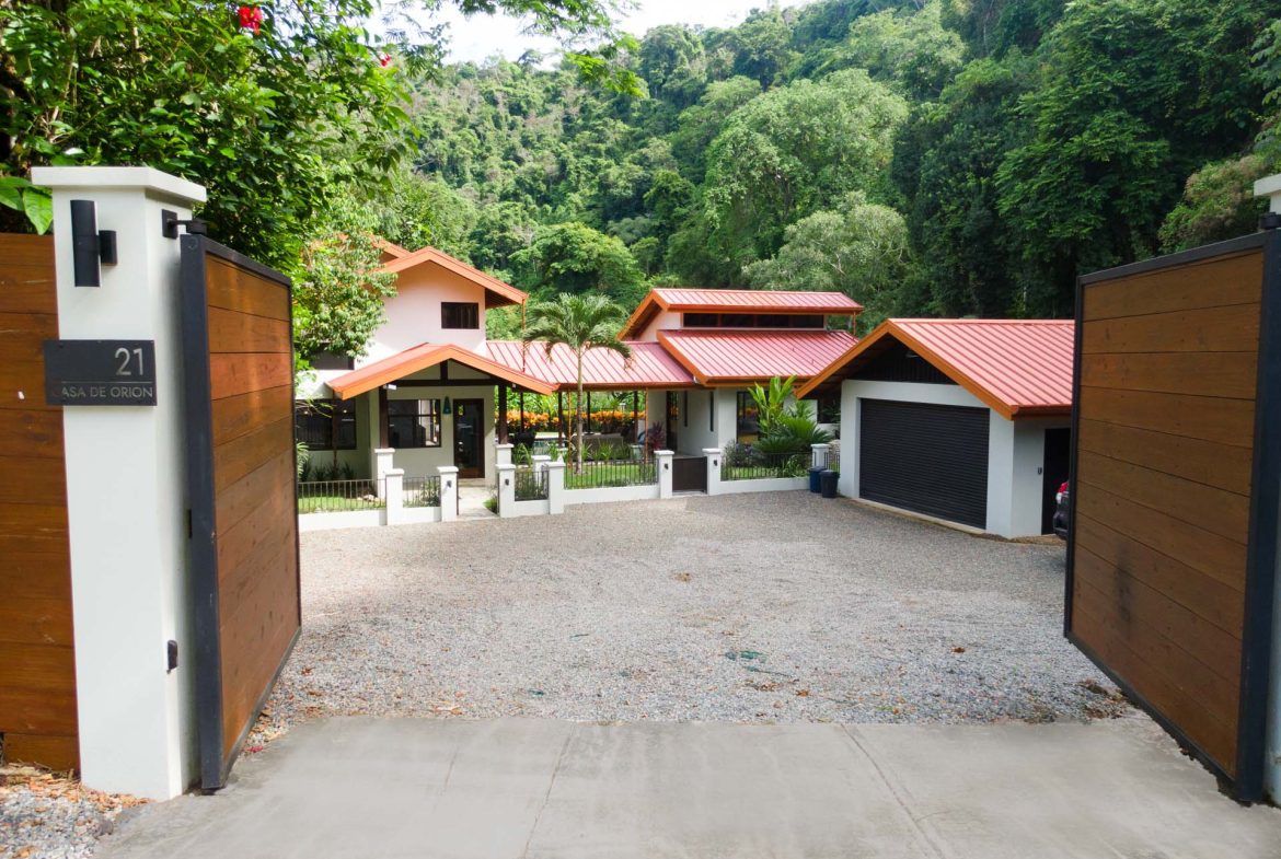 PROPERTY WITH 2 BEDROOM HOUSE AND A GUEST HOUSE, IN PLATANILLO – 3.35 ACRES, Uvita, Costa Rica — photo 3