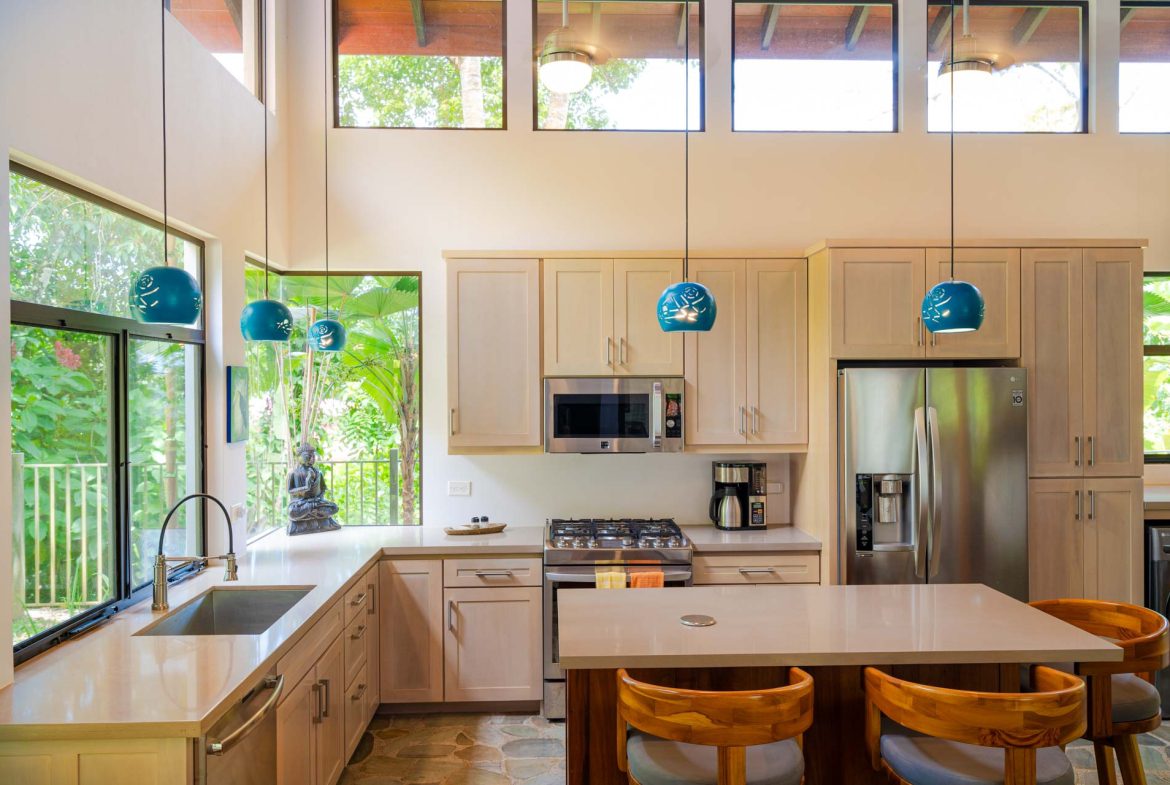 PROPERTY WITH 2 BEDROOM HOUSE AND A GUEST HOUSE, IN PLATANILLO – 3.35 ACRES, Uvita, Costa Rica — photo 8