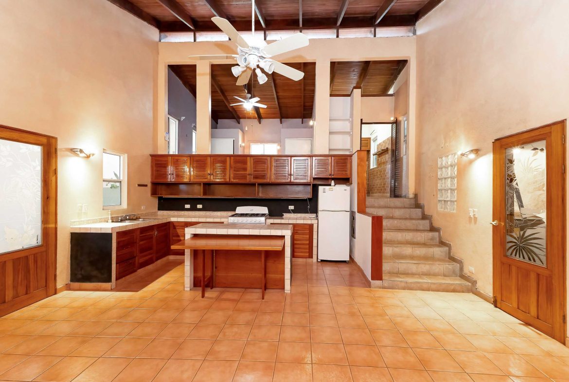 PROPERTY WITH TWO BEDROOM HOME NEAR TO MANUEL ANTONIO CENTER – 0.74 ACRES, Uvita, Costa Rica — photo 5