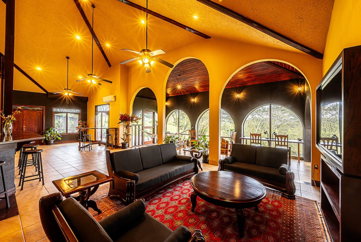 JUNGLE PROPERTY WITH IN FRONT ARENAL LAKE VIEW  AND GUEST GUEST HOUESE, IN TEJONA – 4.17 ACRES