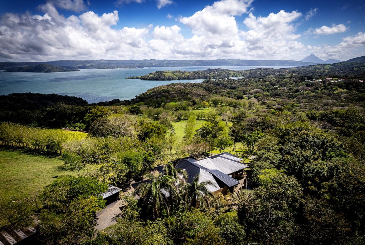 JUNGLE PROPERTY WITH IN FRONT ARENAL LAKE VIEW  AND GUEST GUEST HOUESE, IN TEJONA – 4.17 ACRES
