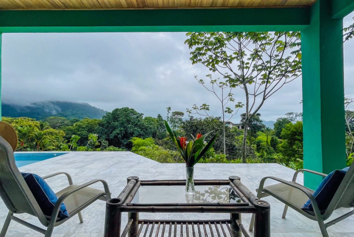 TWO FLOOR PROPERTY WITH A GUEST HOUSE AND OCEAN VIEWS, IN OJOCHAL – 1.55 ACRES