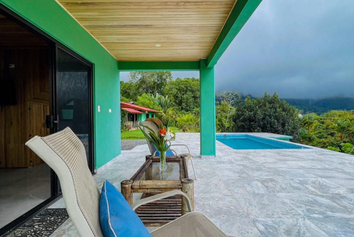 TWO FLOOR PROPERTY WITH A GUEST HOUSE AND OCEAN VIEWS, IN OJOCHAL – 1.55 ACRES