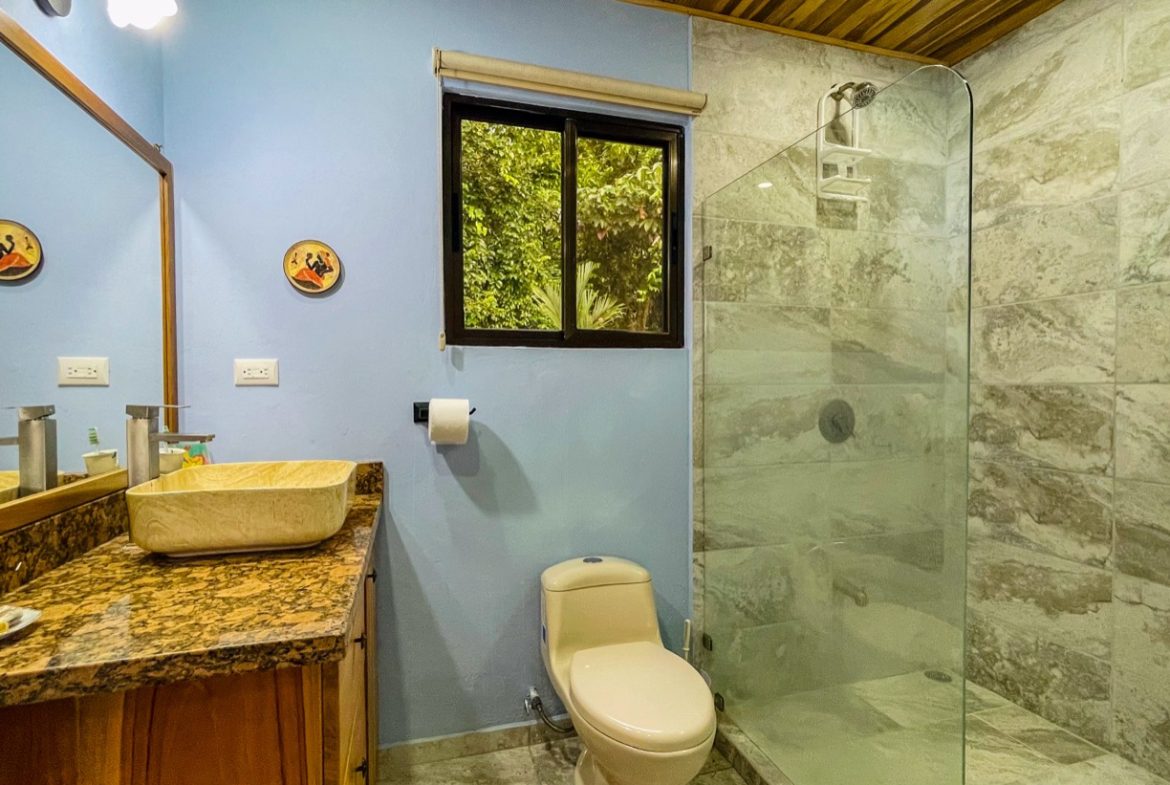 TWO FLOOR PROPERTY WITH A GUEST HOUSE AND OCEAN VIEWS, IN OJOCHAL – 1.55 ACRES