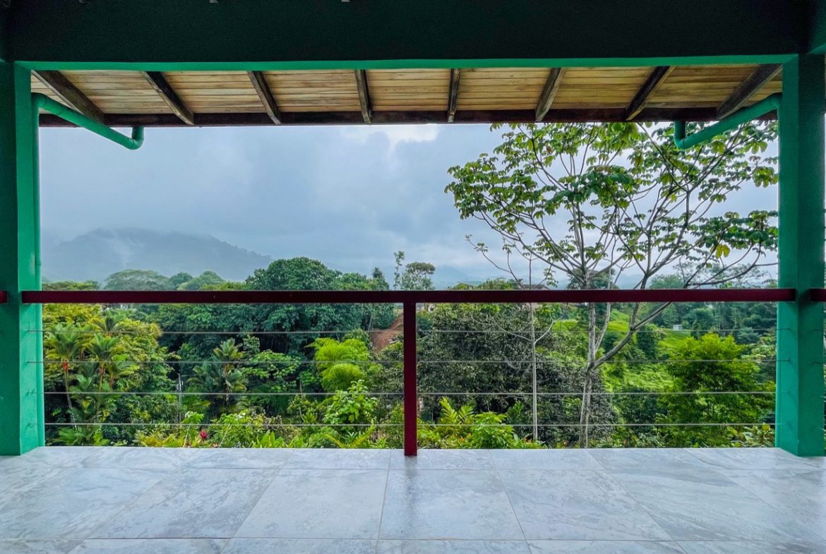 TWO FLOOR PROPERTY WITH A GUEST HOUSE AND OCEAN VIEWS, IN OJOCHAL – 1.55 ACRES