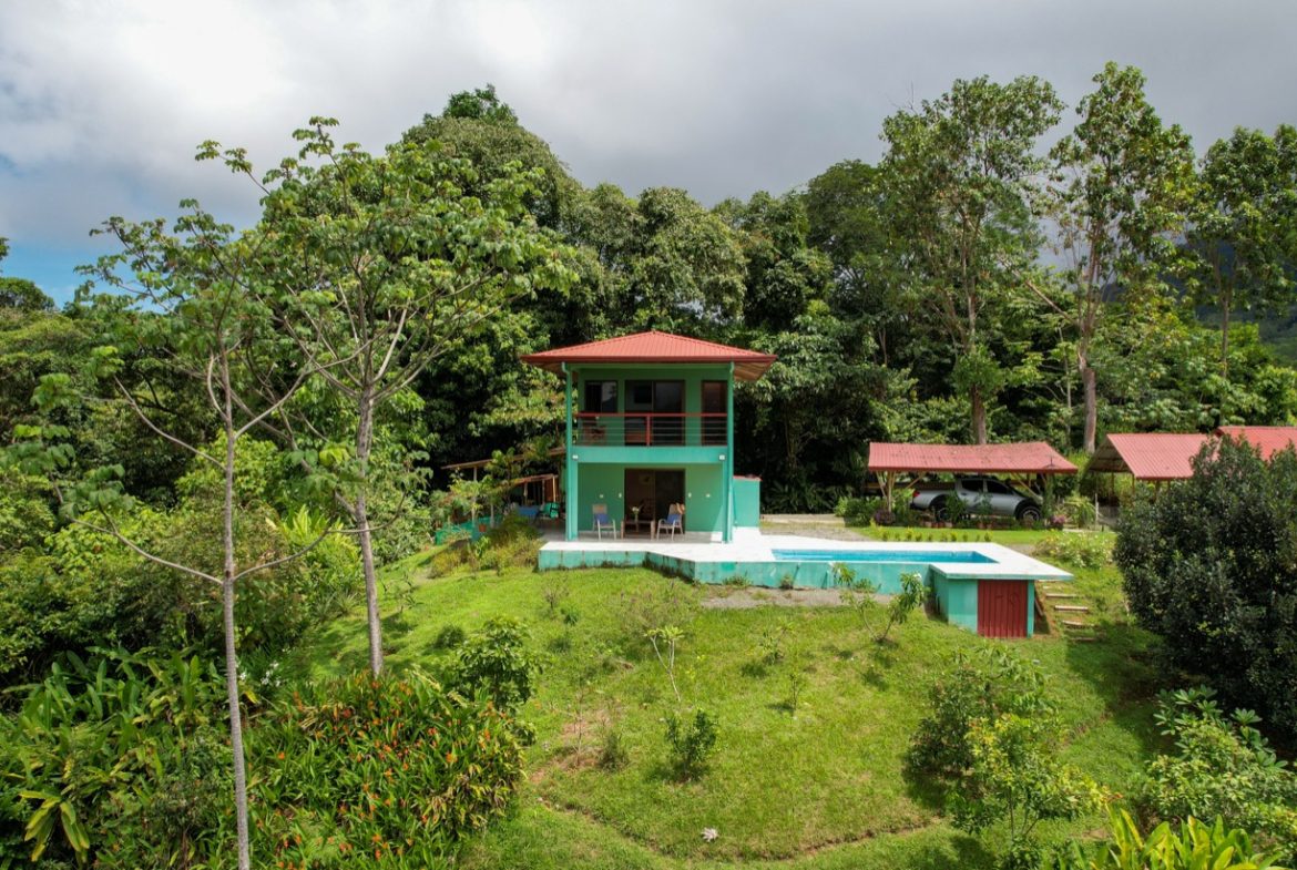 TWO FLOOR PROPERTY WITH A GUEST HOUSE AND OCEAN VIEWS, IN OJOCHAL – 1.55 ACRES