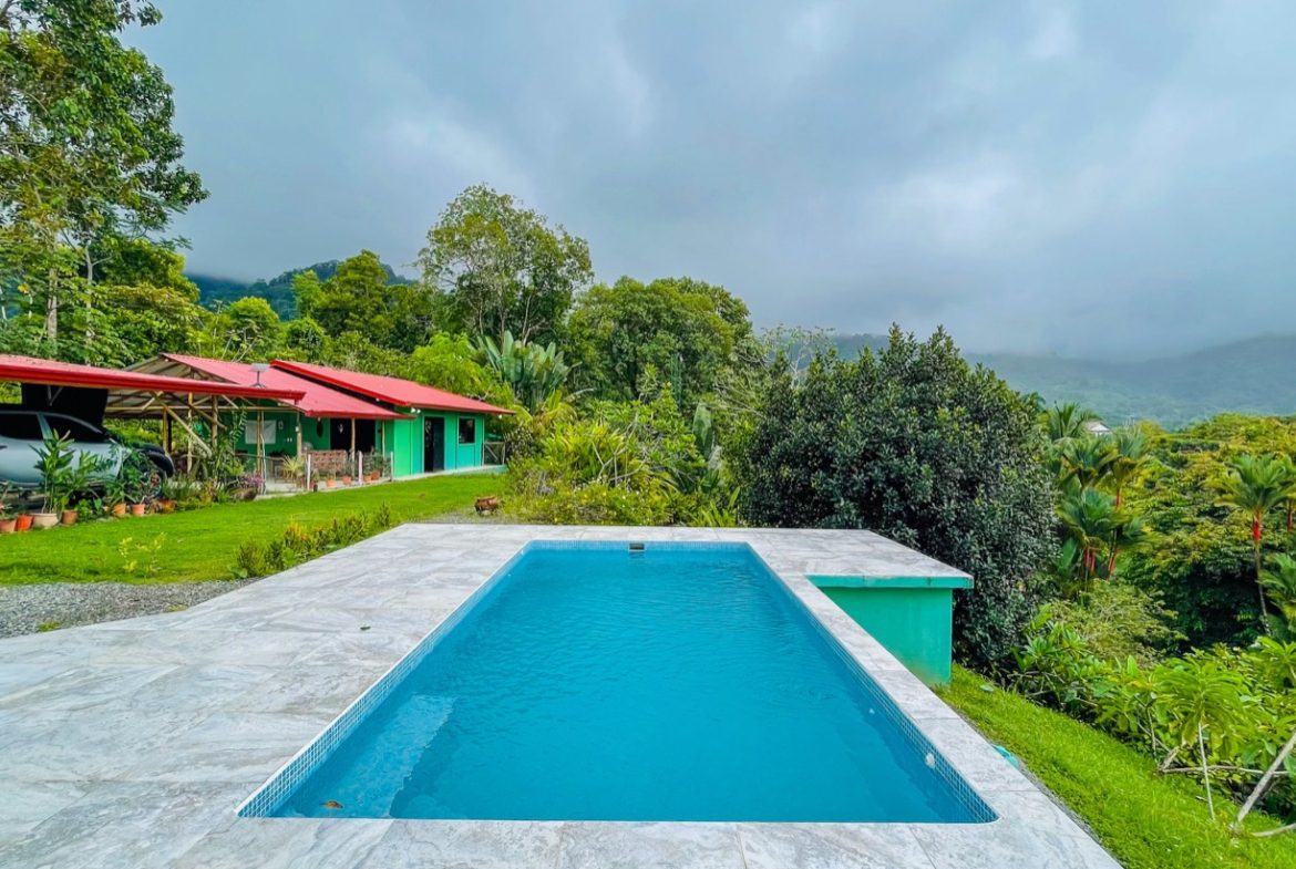 TWO FLOOR PROPERTY WITH A GUEST HOUSE AND OCEAN VIEWS, IN OJOCHAL – 1.55 ACRES