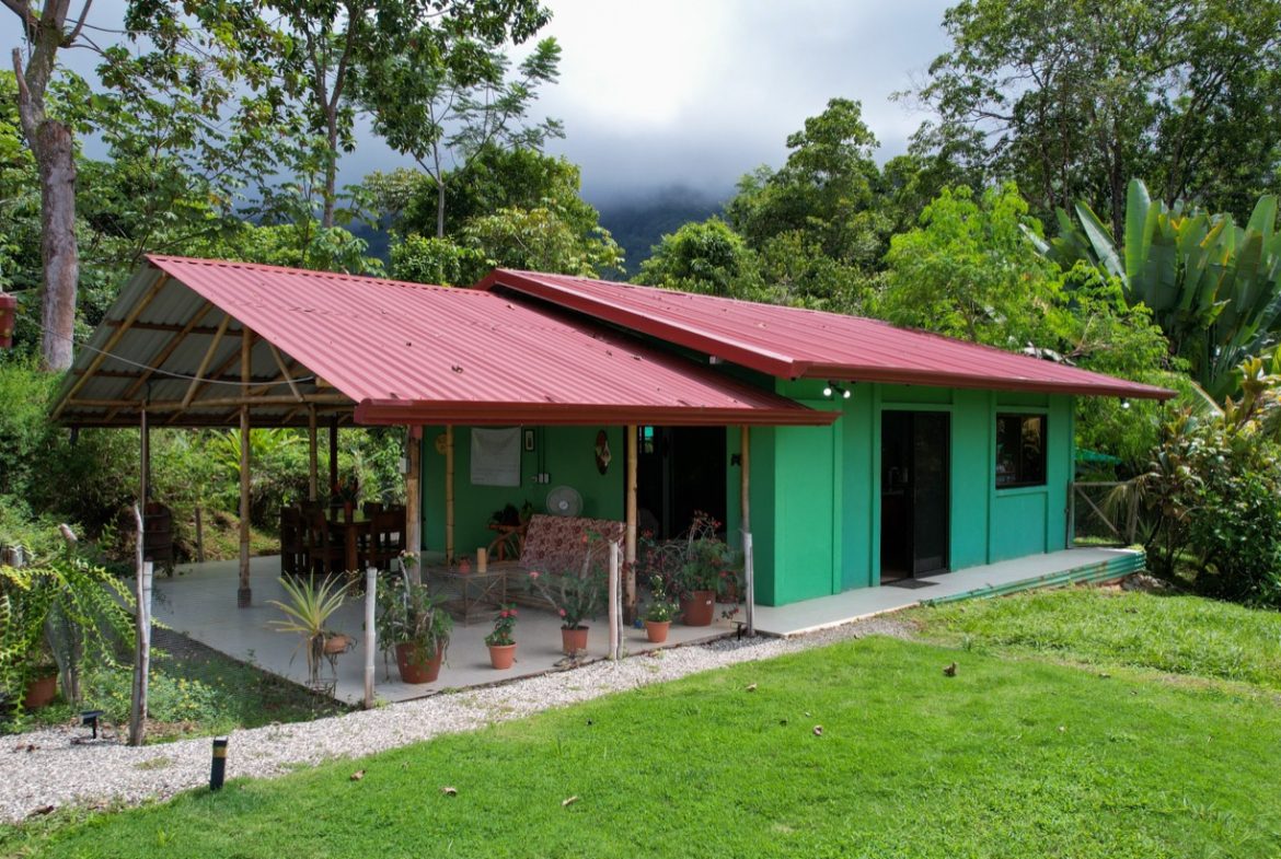 TWO FLOOR PROPERTY WITH A GUEST HOUSE AND OCEAN VIEWS, IN OJOCHAL – 1.55 ACRES