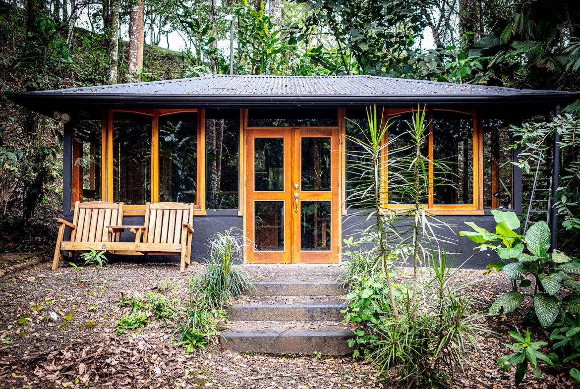JUNGLE PROPERTY WITH IN FRONT ARENAL LAKE VIEW  AND GUEST GUEST HOUESE, IN TEJONA – 4.17 ACRES
