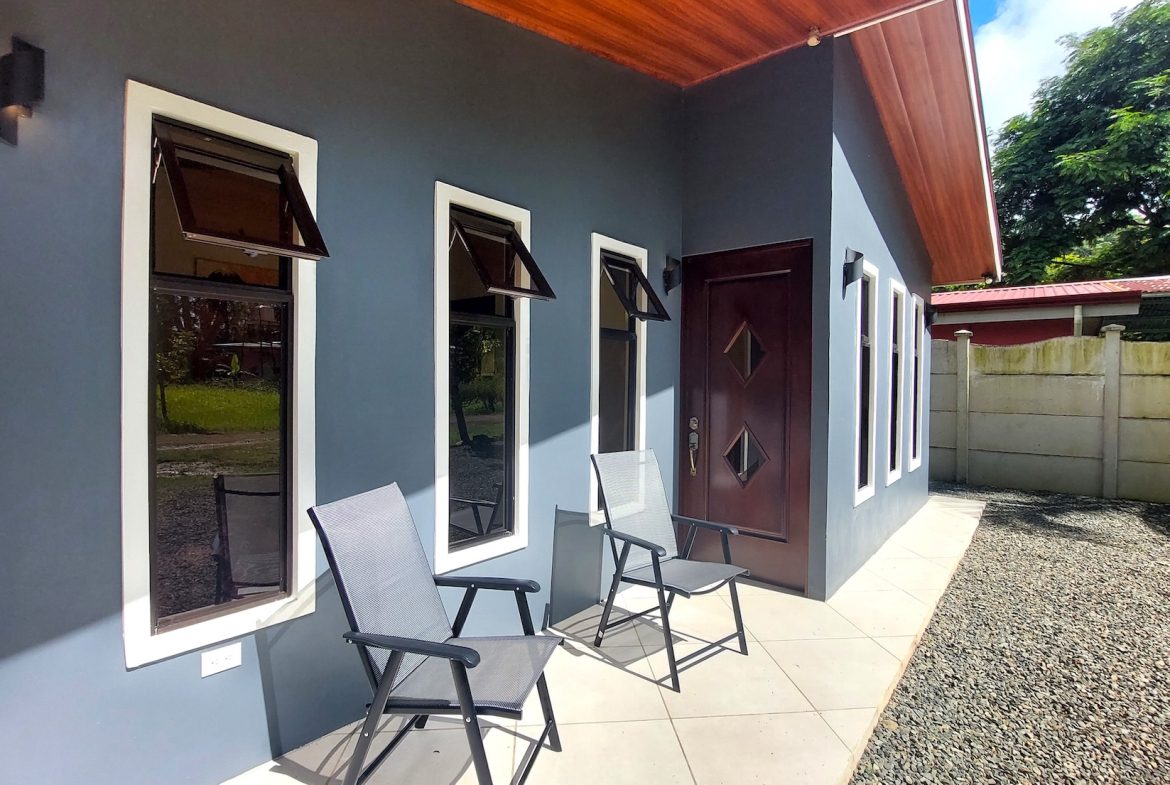 PROPERTY TWO BEDROOM HOME NEAR TO THE BEACH, IN HATILLO – 0.09 ACRES, Uvita, Costa Rica — photo 2