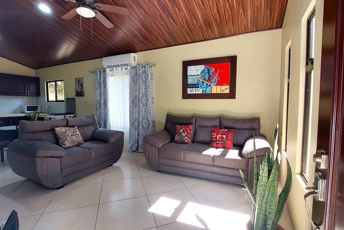 PROPERTY TWO BEDROOM HOME NEAR TO THE BEACH, IN HATILLO – 0.09 ACRES, Uvita, Costa Rica — photo 3
