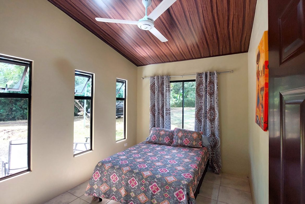 PROPERTY TWO BEDROOM HOME NEAR TO THE BEACH, IN HATILLO – 0.09 ACRES, Uvita, Costa Rica — photo 6