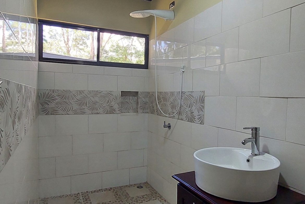 PROPERTY TWO BEDROOM HOME NEAR TO THE BEACH, IN HATILLO – 0.09 ACRES