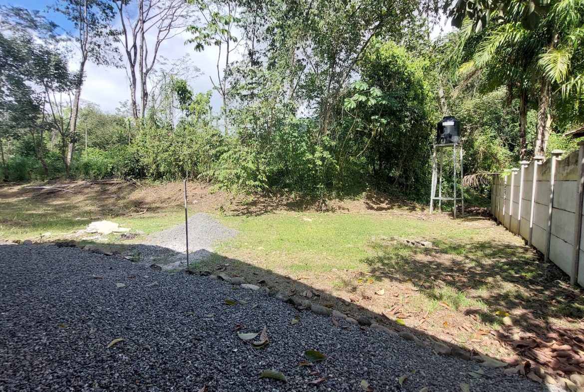 PROPERTY TWO BEDROOM HOME NEAR TO THE BEACH, IN HATILLO – 0.09 ACRES