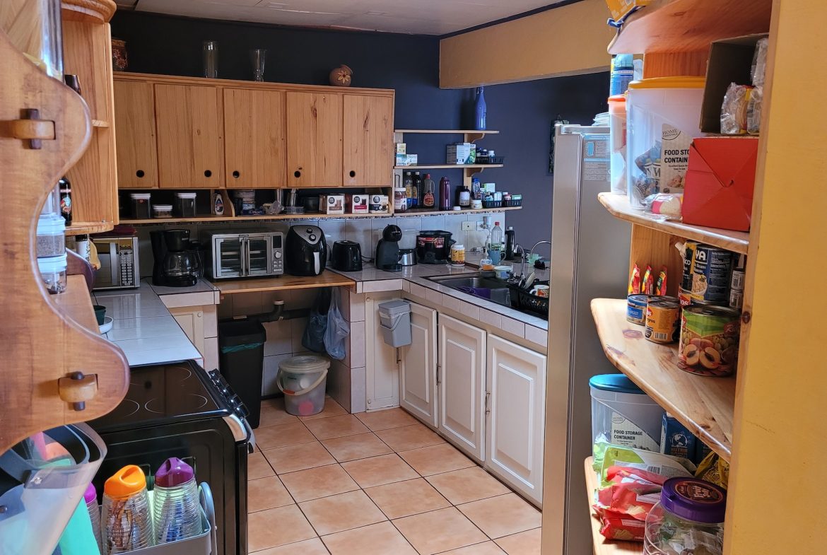 PROPERTY WITH THREE BEDROOMS HOME  AND FRUIT TREES, NEAR TO THE SAN ISIDRO – 0.03 ACRES, Uvita, Costa Rica — photo 7