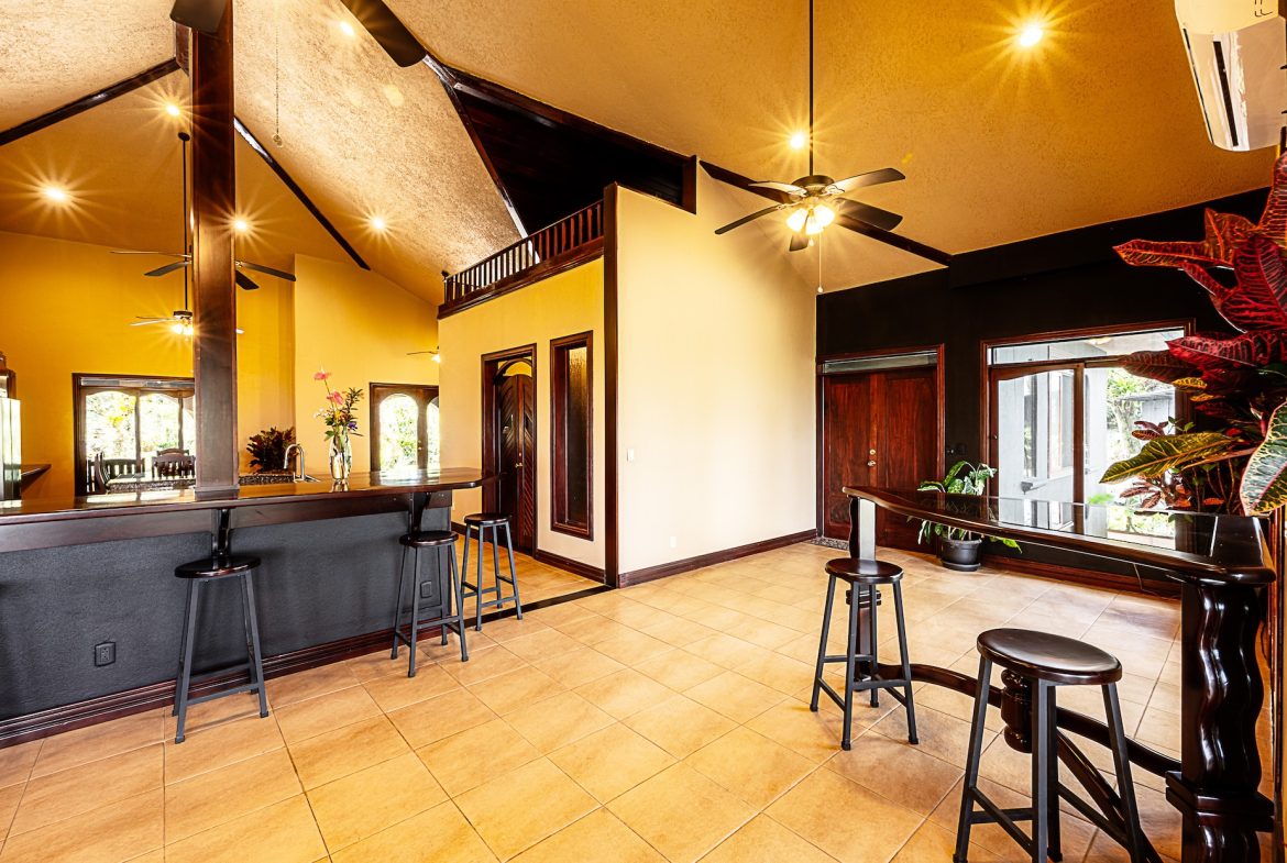JUNGLE PROPERTY WITH IN FRONT ARENAL LAKE VIEW  AND GUEST GUEST HOUESE, IN TEJONA – 4.17 ACRES