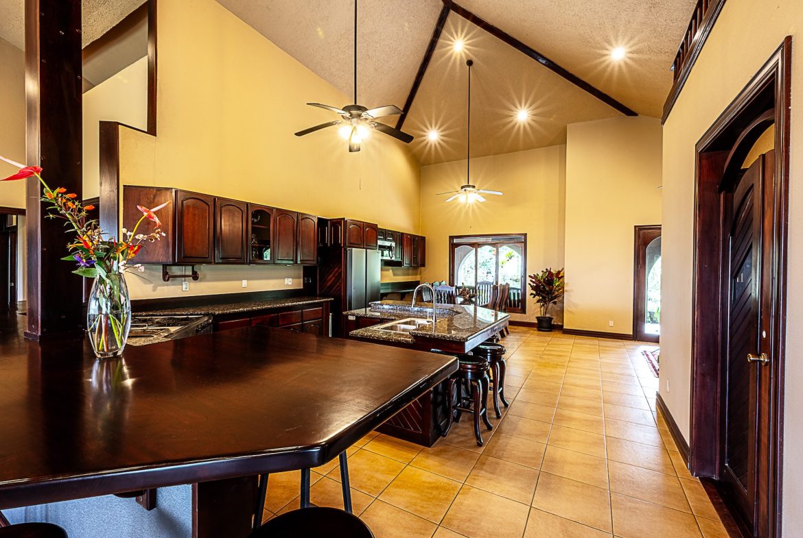 JUNGLE PROPERTY WITH IN FRONT ARENAL LAKE VIEW  AND GUEST GUEST HOUESE, IN TEJONA – 4.17 ACRES
