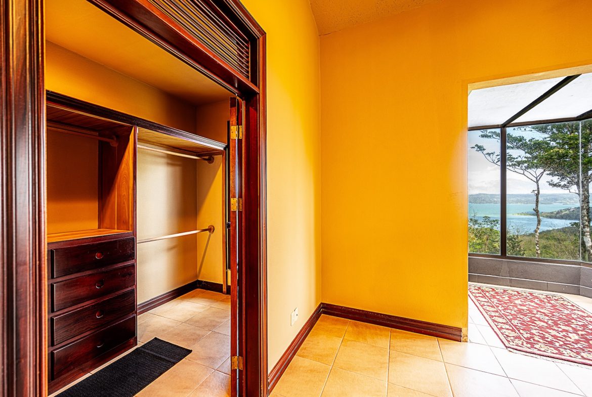 JUNGLE PROPERTY WITH IN FRONT ARENAL LAKE VIEW  AND GUEST GUEST HOUESE, IN TEJONA – 4.17 ACRES