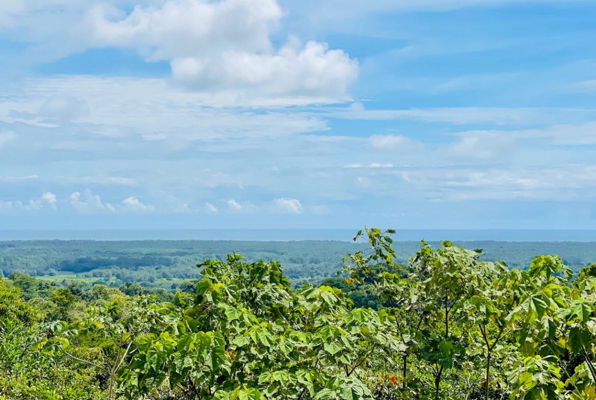 PROPERTY THREE BEDROOM HOME WITH OCEAN AND VALLEY VIEWS, IN CHONTALES – 0.29 ACRES