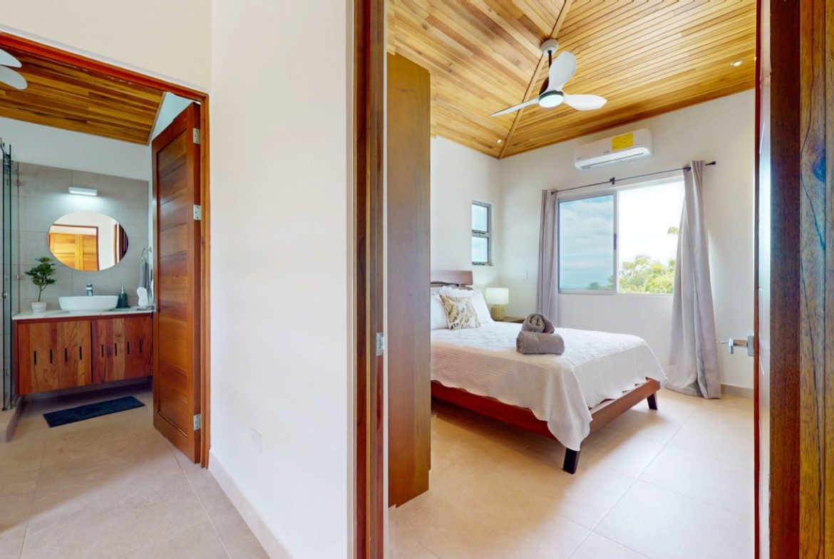 PROPERTY THREE BEDROOM HOME WITH OCEAN AND VALLEY VIEWS, IN CHONTALES – 0.29 ACRES