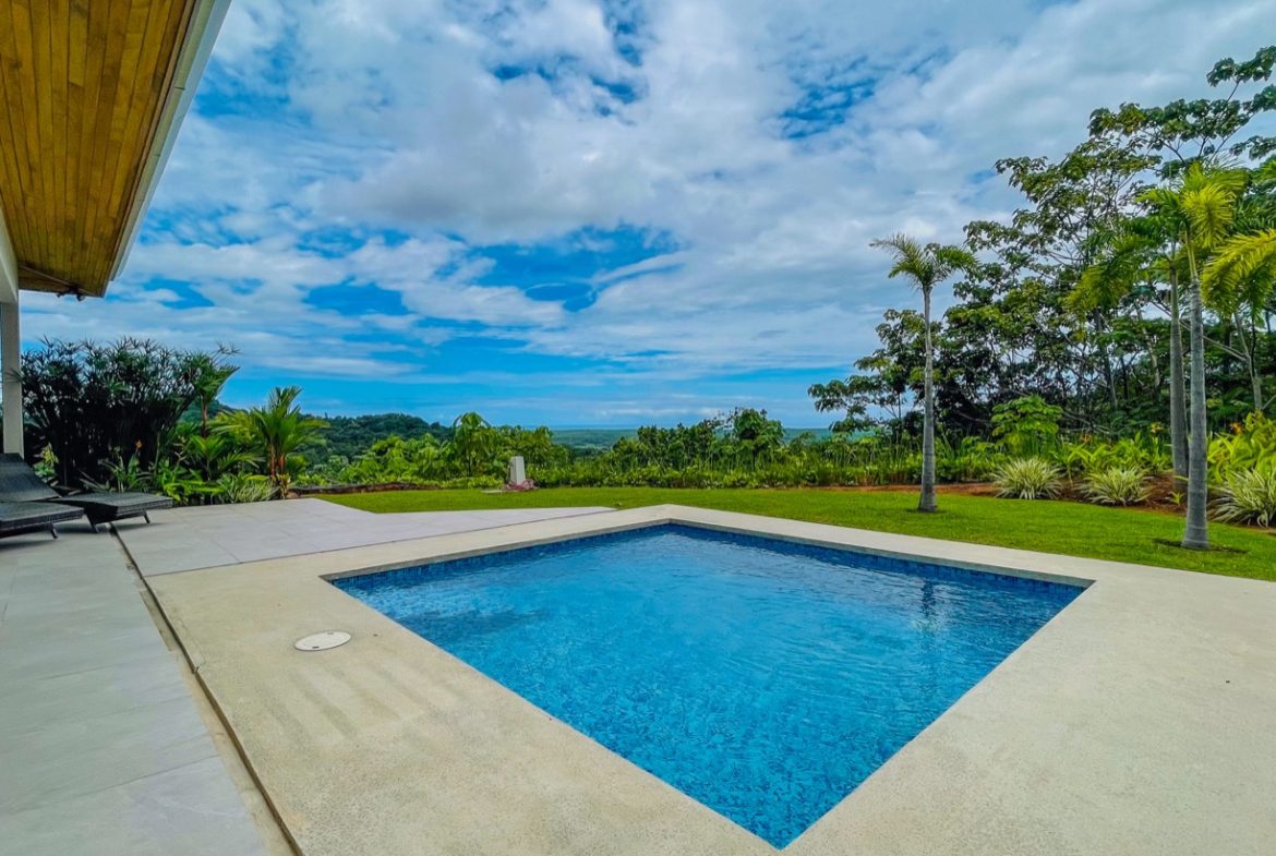 PROPERTY THREE BEDROOM HOME WITH OCEAN AND VALLEY VIEWS, IN CHONTALES – 0.29 ACRES