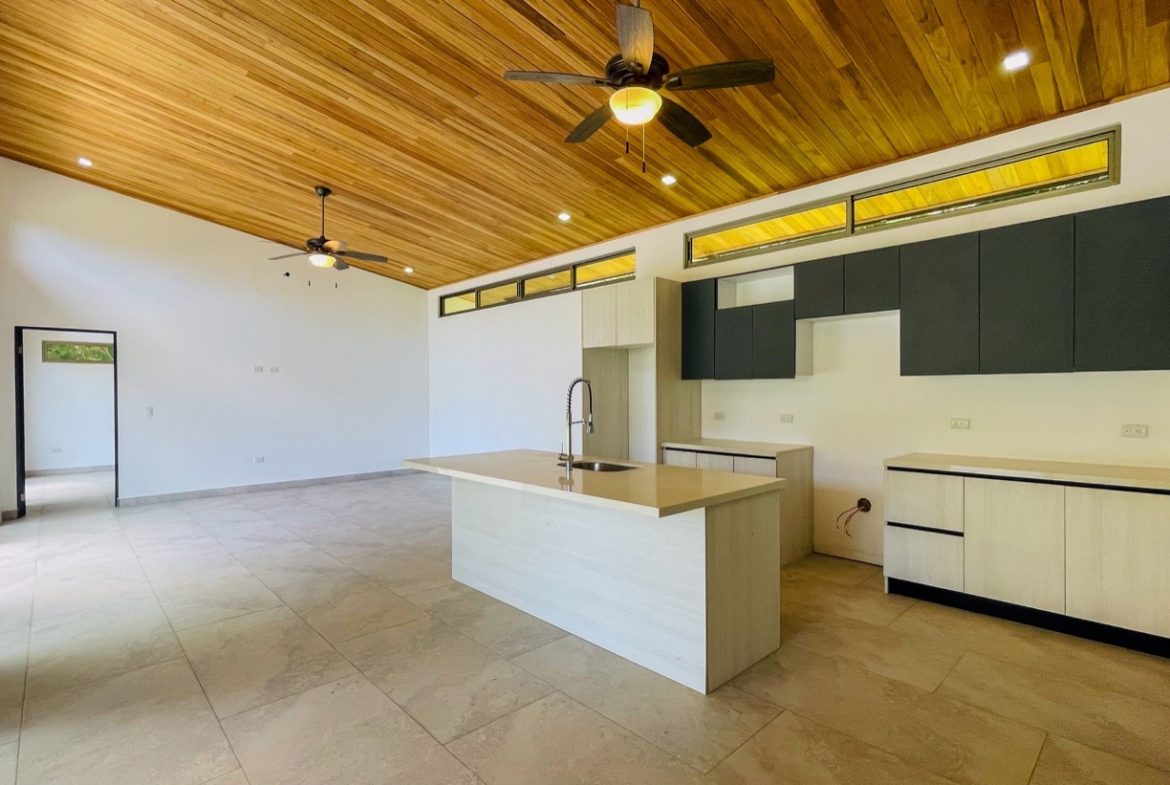 PROPERTY WITH MOUNTAIN VIEWS AND POOL, IN OJOCHAL – 0.3 ACRES