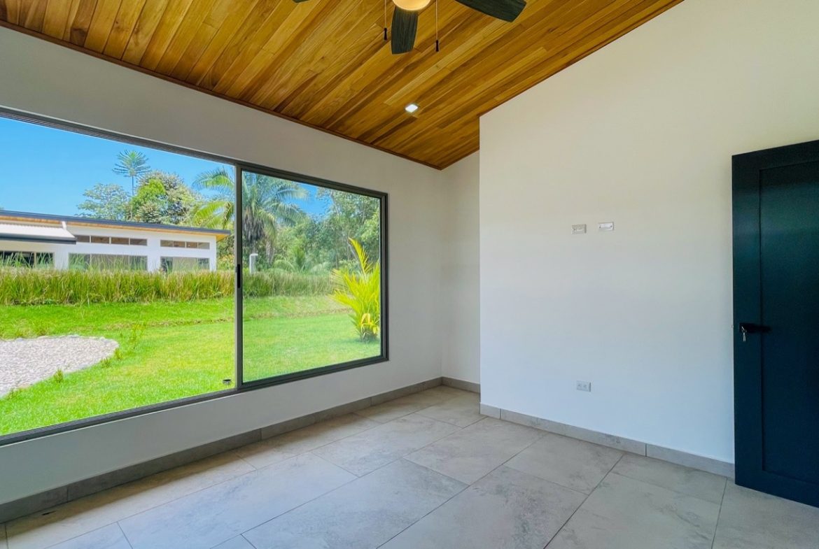 PROPERTY WITH MOUNTAIN VIEWS AND POOL, IN OJOCHAL – 0.3 ACRES