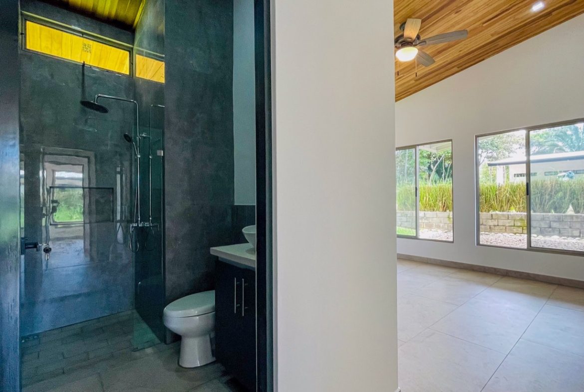 PROPERTY WITH MOUNTAIN VIEWS AND POOL, IN OJOCHAL – 0.3 ACRES