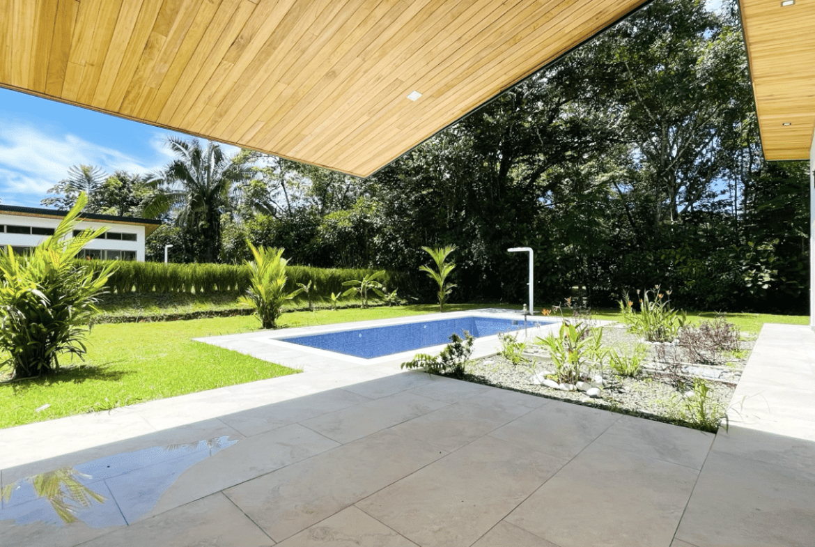 PROPERTY WITH MOUNTAIN VIEWS AND POOL, IN OJOCHAL – 0.3 ACRES