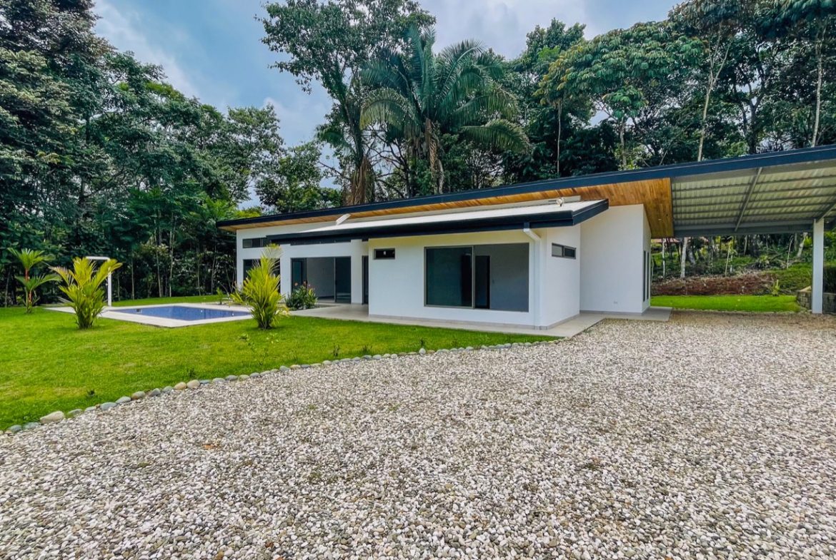 PROPERTY WITH MOUNTAIN VIEWS AND POOL, IN OJOCHAL – 0.3 ACRES