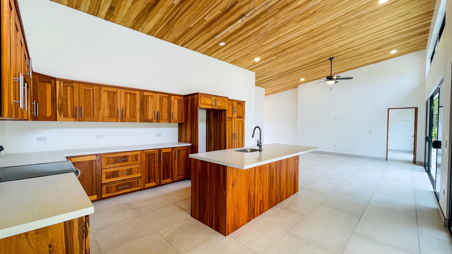 House for sale in Ojochal Costa Rica