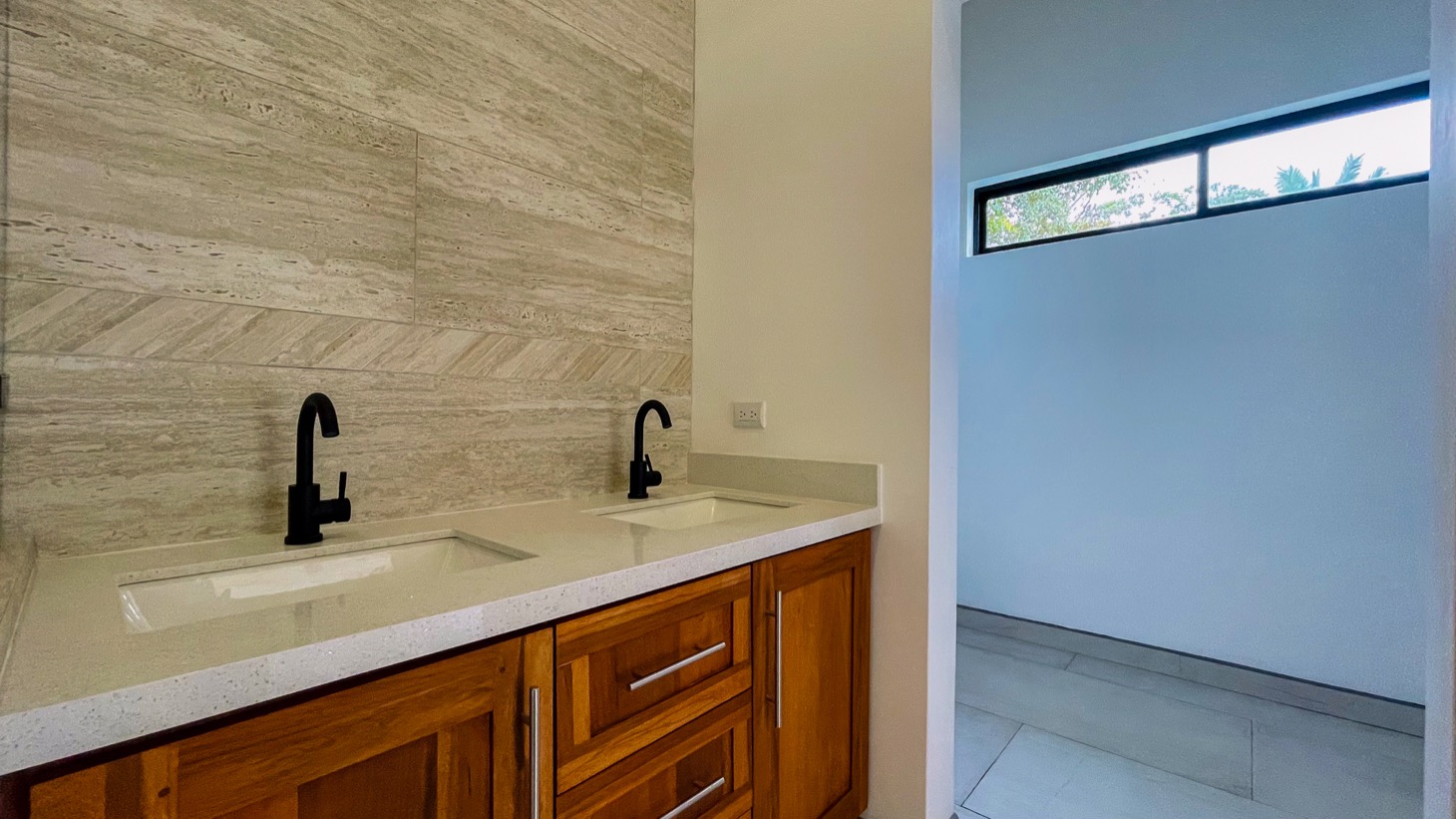 House for sale in Ojochal Costa Rica