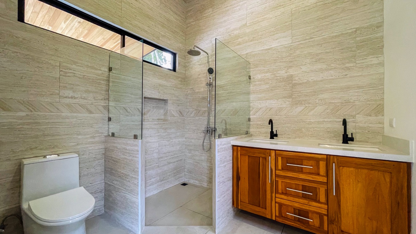 House for sale in Ojochal Costa Rica