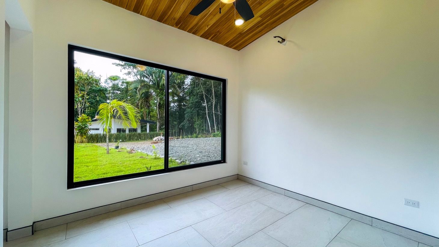 House for sale in Ojochal Costa Rica